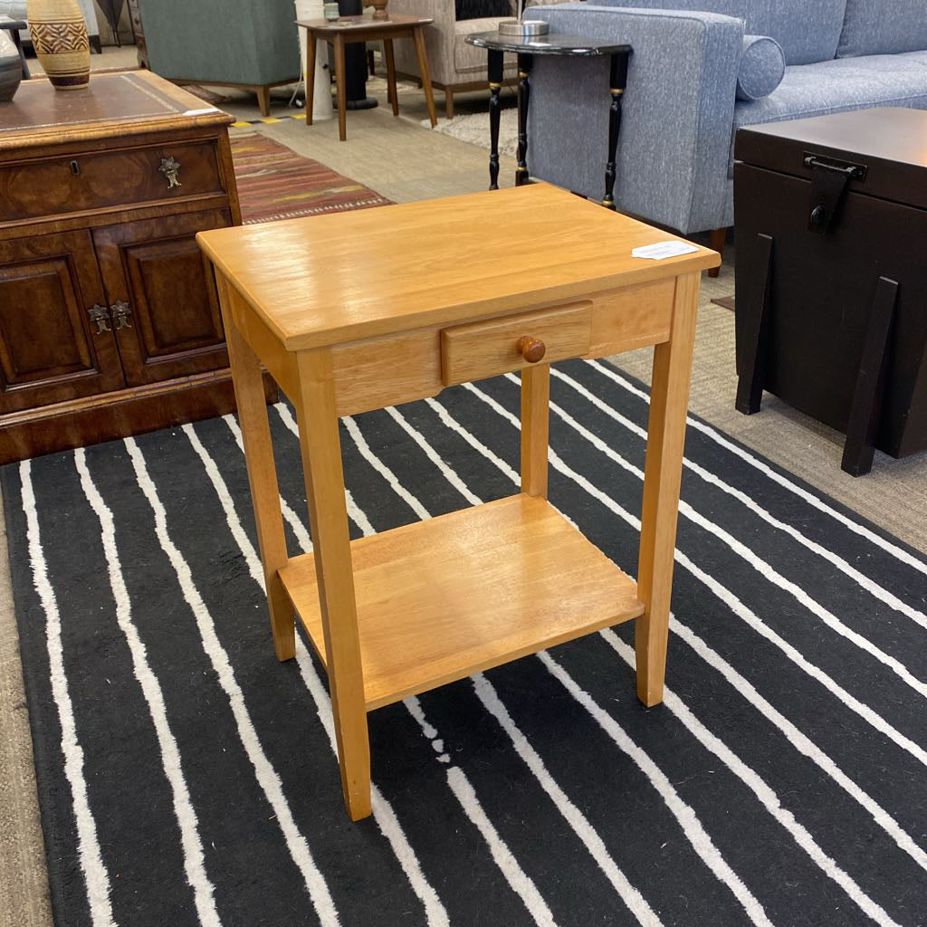 Blonde Wood Side Table w/Drawer C SIDE TABLES