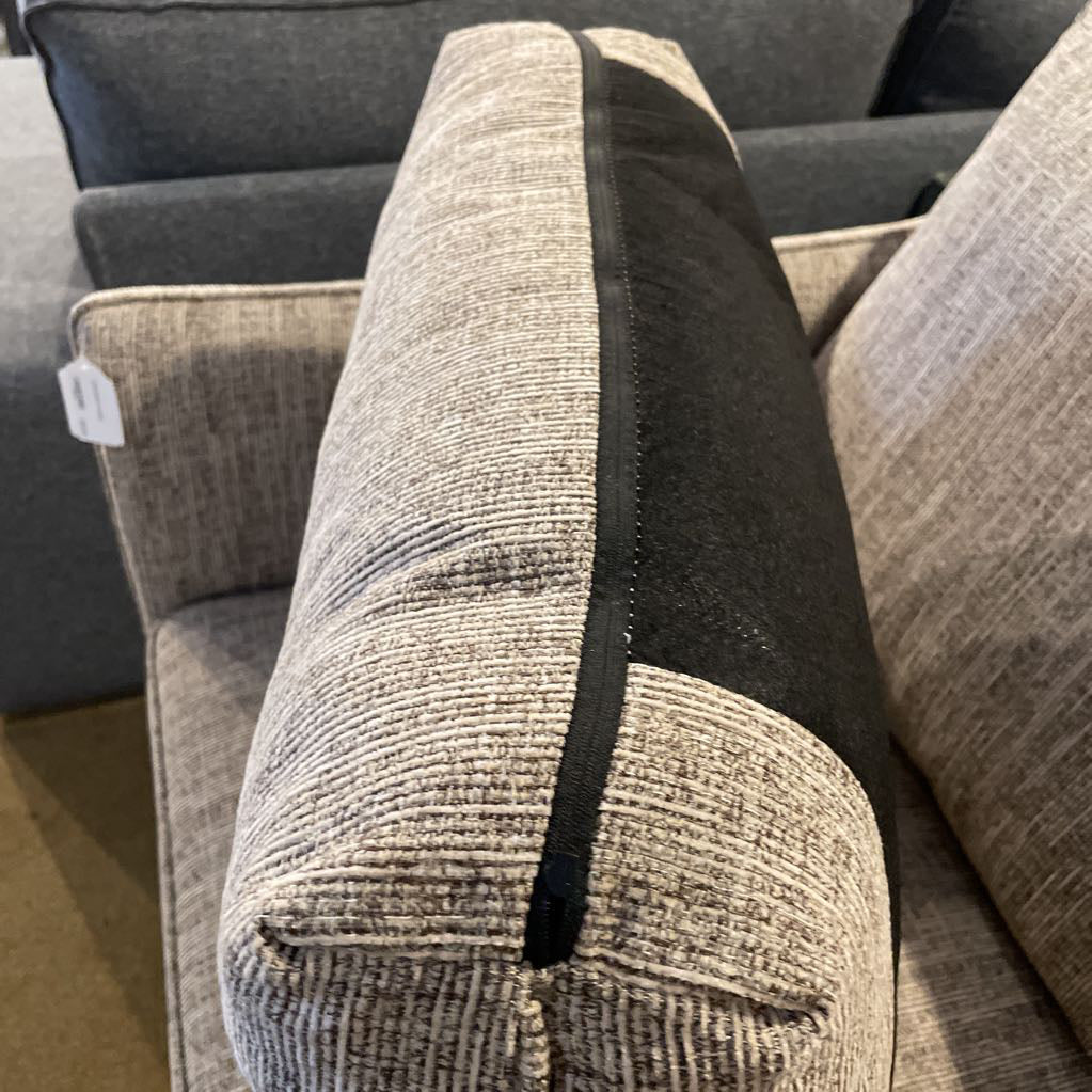 Lithia Brown Loveseat U LOVESEATS