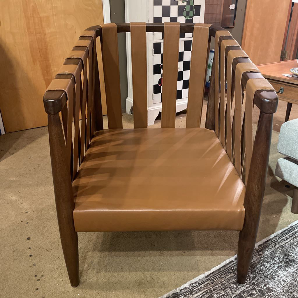 Daghelle Chair