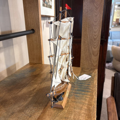 Model Boat UNIQUE FINDS