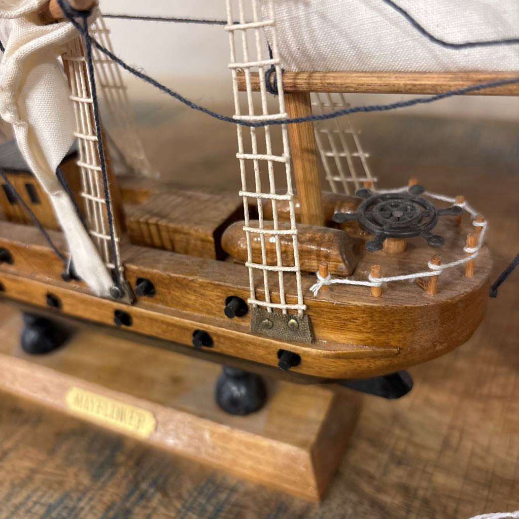 Model Boat UNIQUE FINDS
