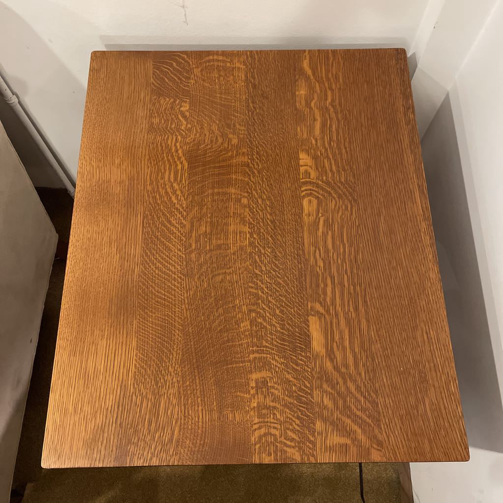 STICKLEY Quartersawn Oak Craftsman Style End Table