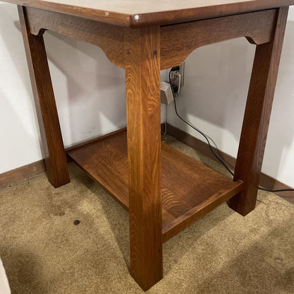 STICKLEY Quartersawn Oak Craftsman Style End Table