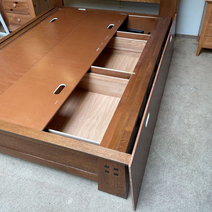STICKLEY Craftsman Style Oak KING Bed Frame (w/ Underbed Storage)