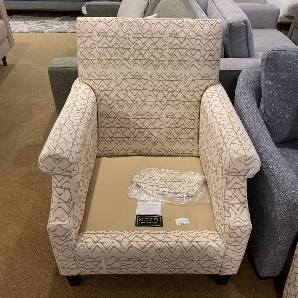 Stickley White w/ Triangle Pattern Accent Chair U ACCENT CHAIRS