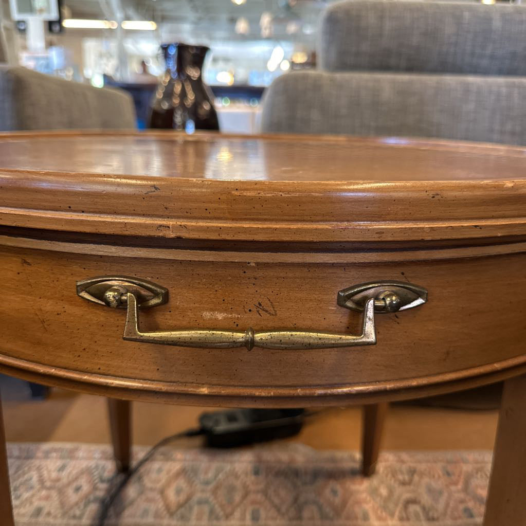 Traditional Round 1 Drawer End Table