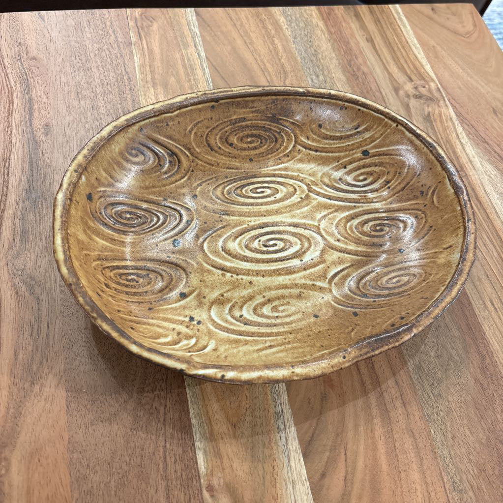 Spiral Pattern Wood Carved Catch All Tray