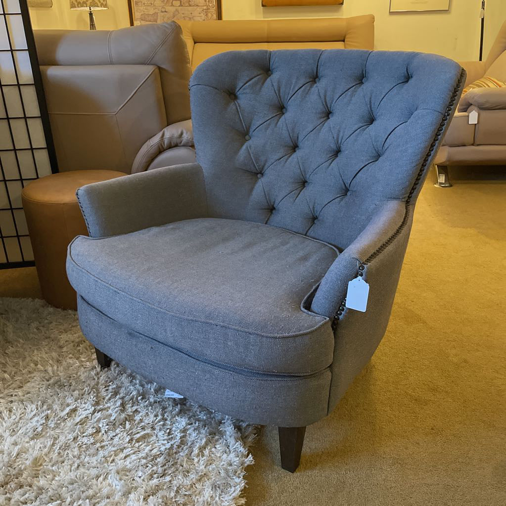 Grey Tufted Back Arm Chair (as is) U ACCENT CHAIRS