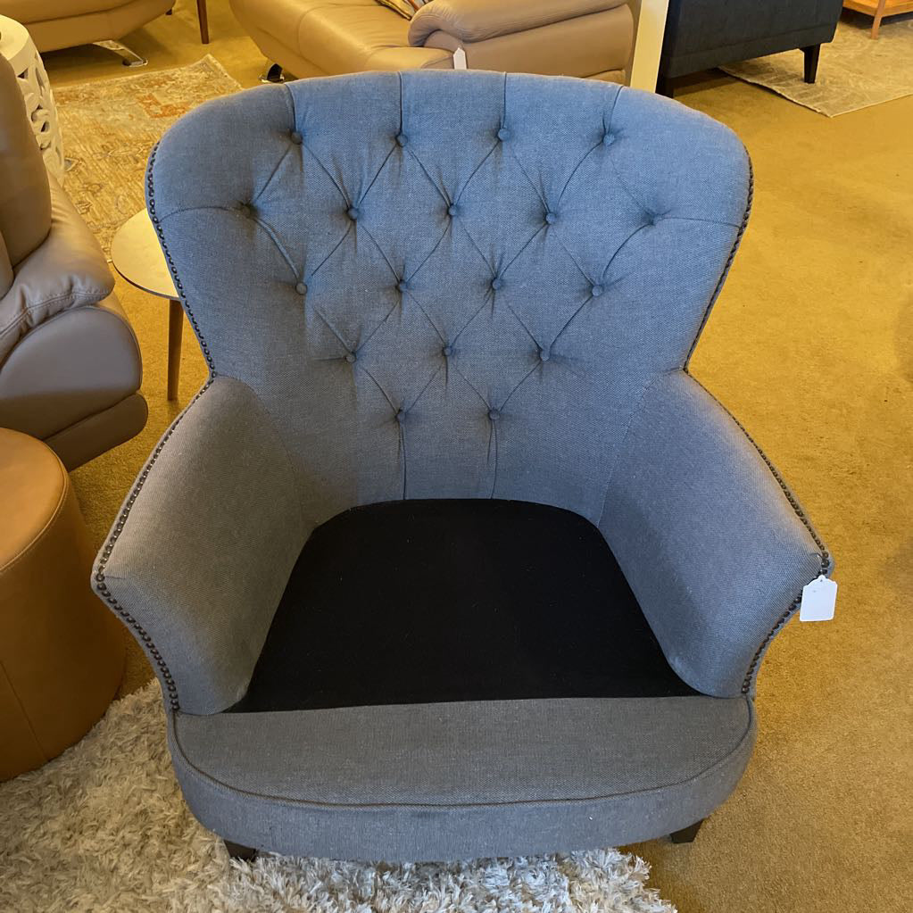 Grey Tufted Back Arm Chair (as is) U ACCENT CHAIRS