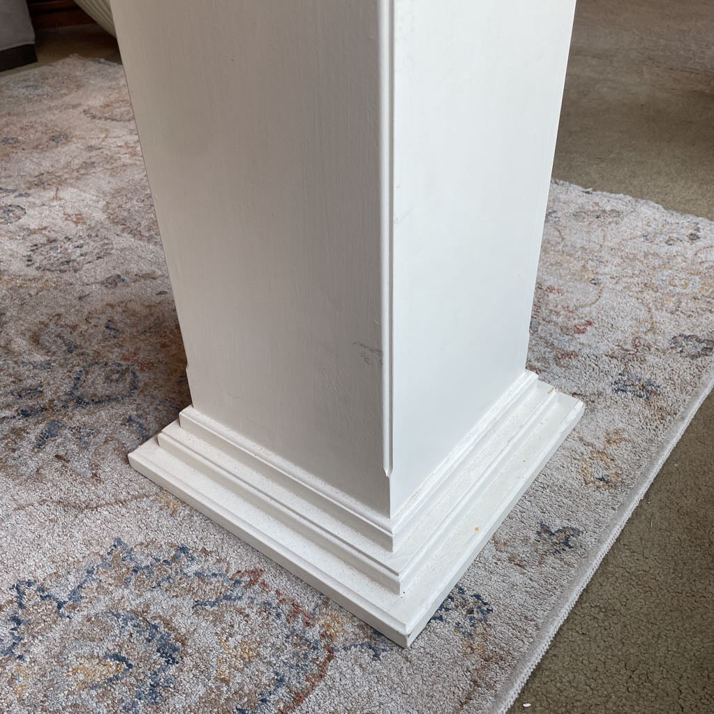 White Column Stand