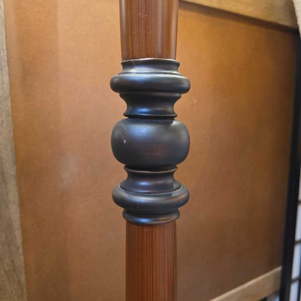 Two Tone Floor Lamp