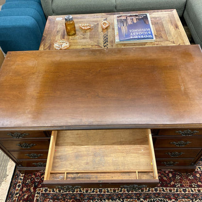 Classic Traditional Desk (AS IS) C DESKS