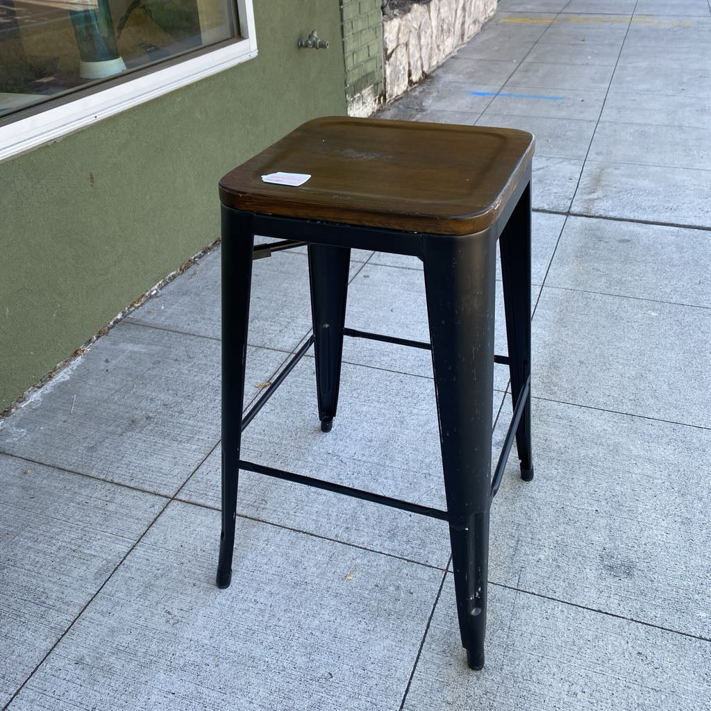 Wood Top Black Metal Base Bar Stool
