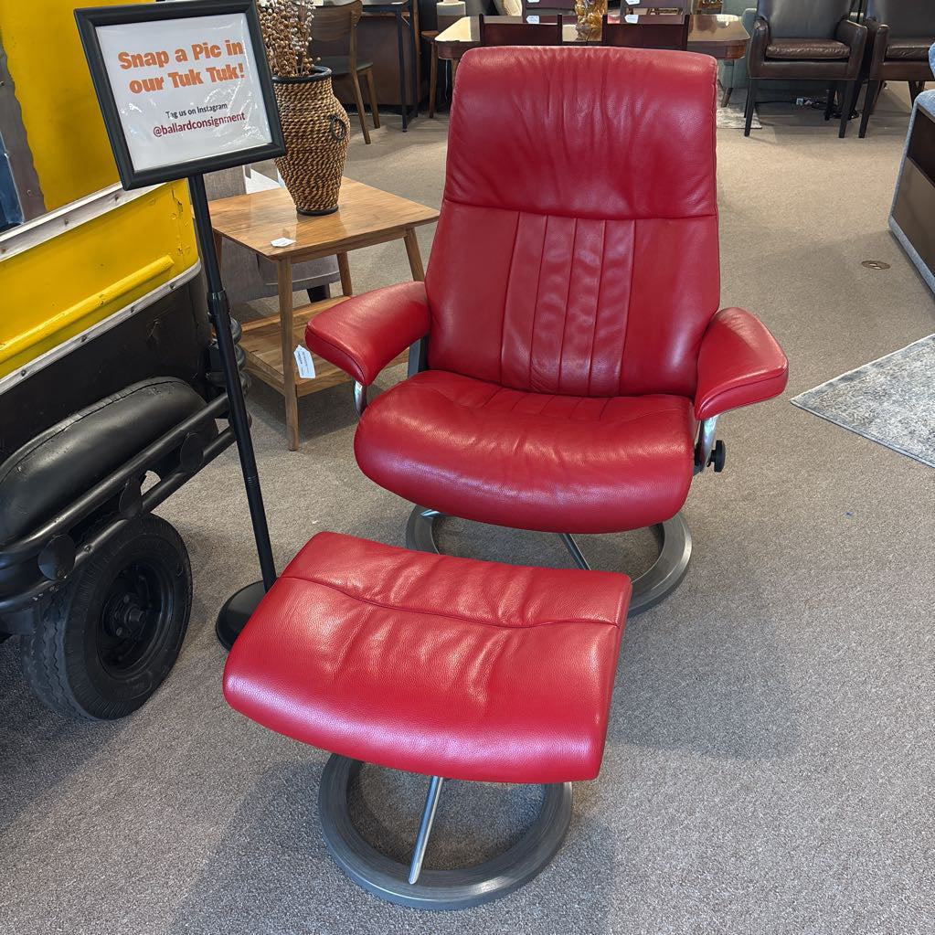 Red Large Stressless "Crown" Chair w/Ottoman U ACCENT CHAIRS