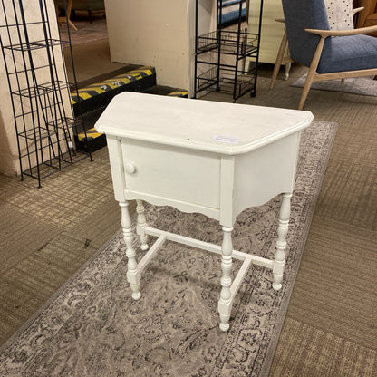 Vintage White Angled Side Table w/Turned Legs