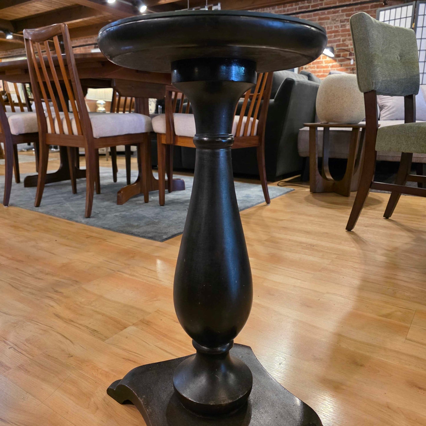 Round Mirror Top Pedestal Table