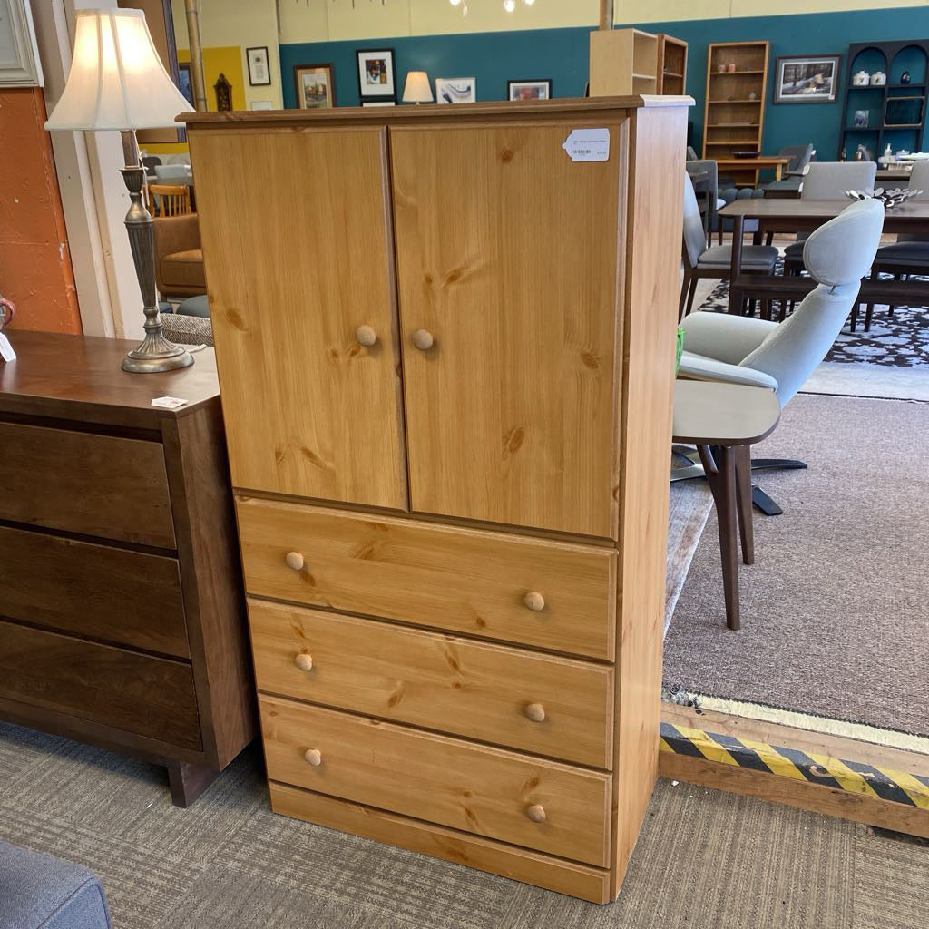 Pine Laminate Gentleman's Chest