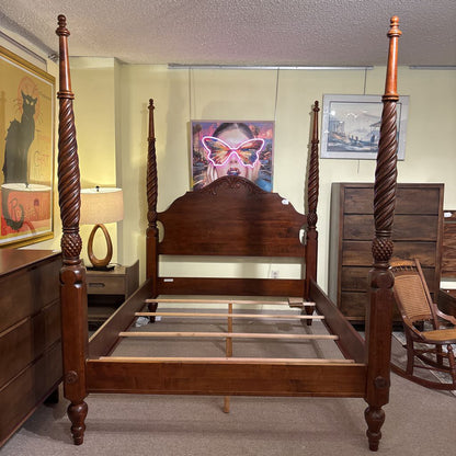 Ethan Allen 4 Poster Vintage Style Queen Bed