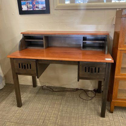 BARONET Two Tone Cherry Desk w/Organizer