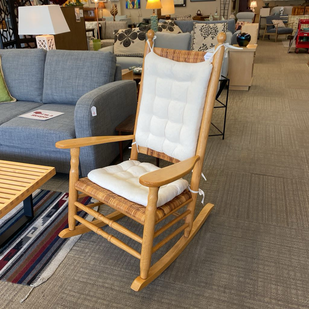 CAROLINA ROCKER Kennedy Style Rocker w/Cushions U ACCENT CHAIRS