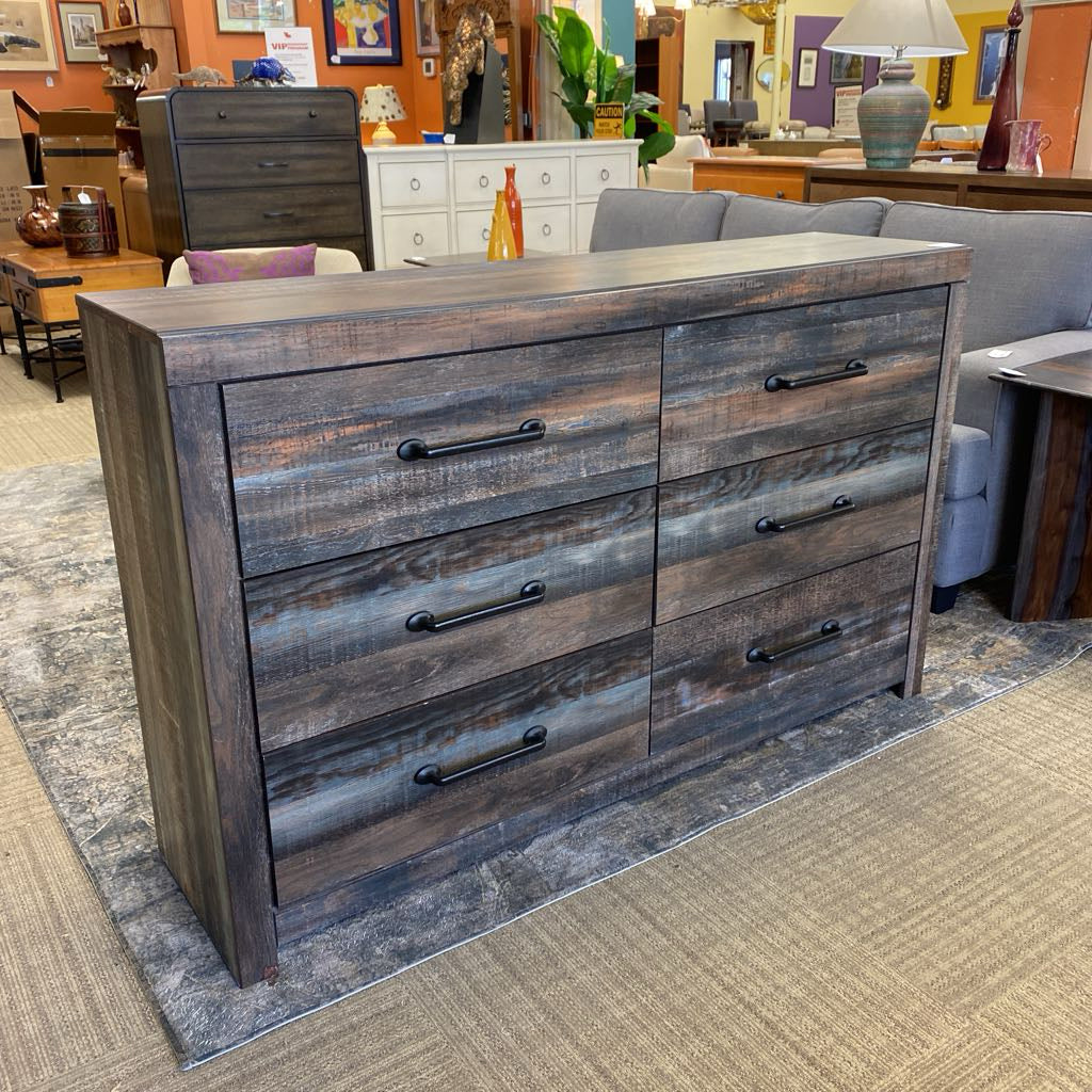 ASHLEY Grey Lowboy Dresser