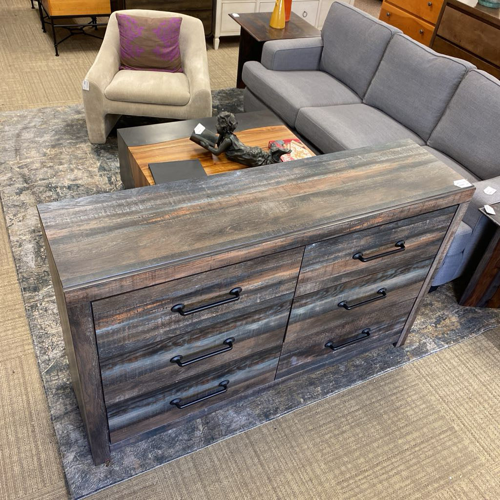 ASHLEY Grey Lowboy Dresser
