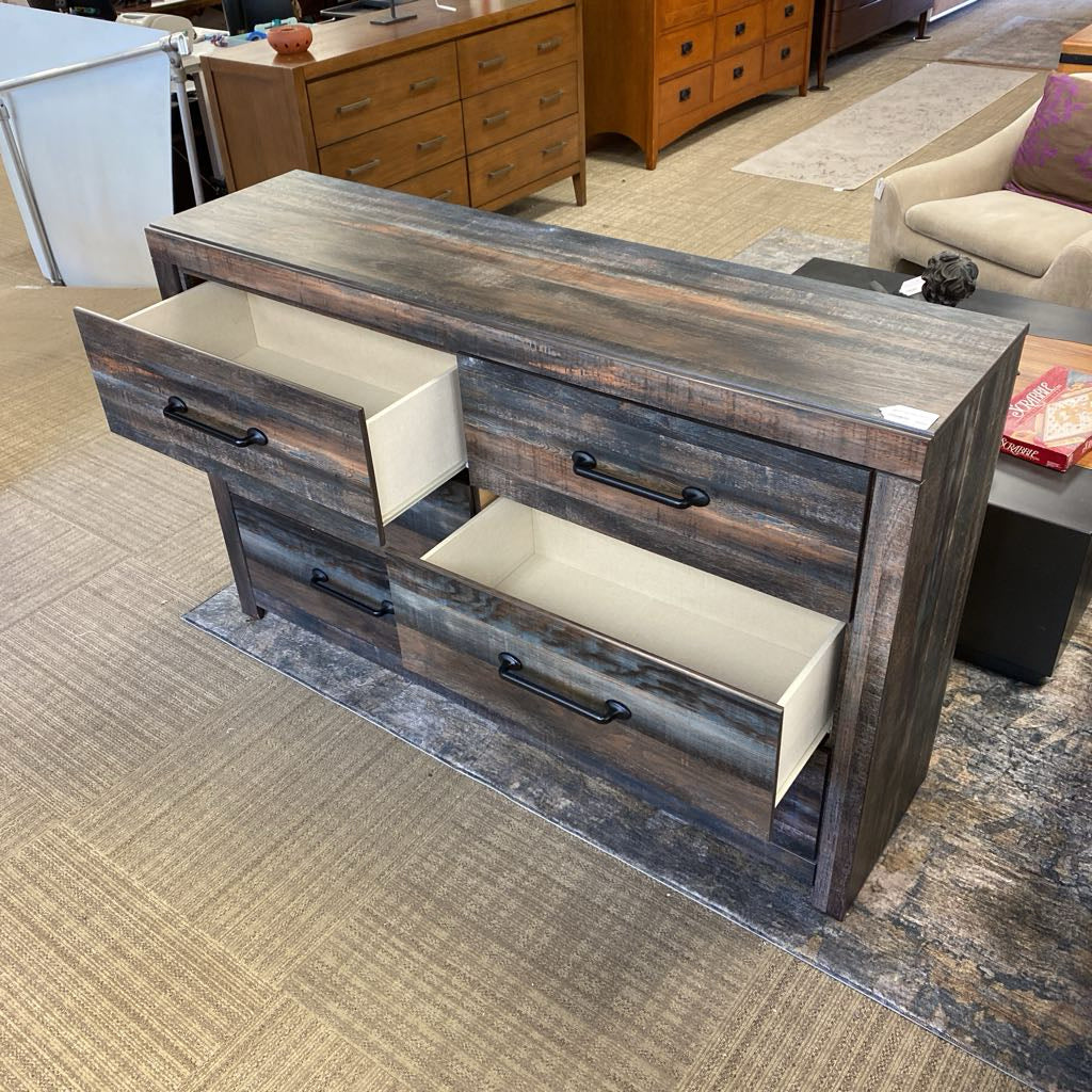 ASHLEY Grey Lowboy Dresser
