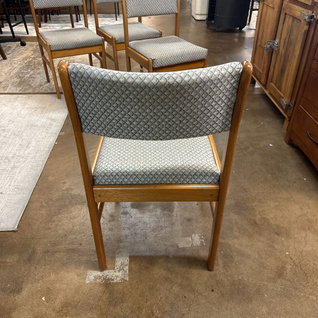 Set Of 4 Diamond Pattern Dining Chairs