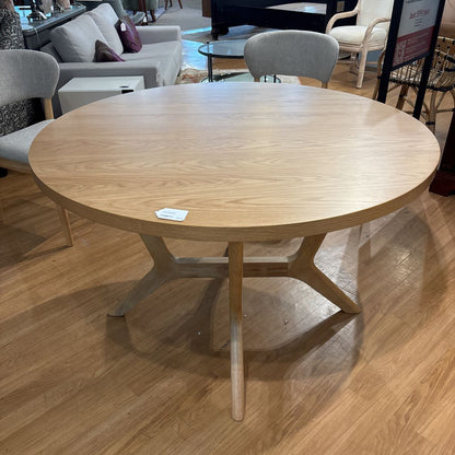 Grete Dining Table