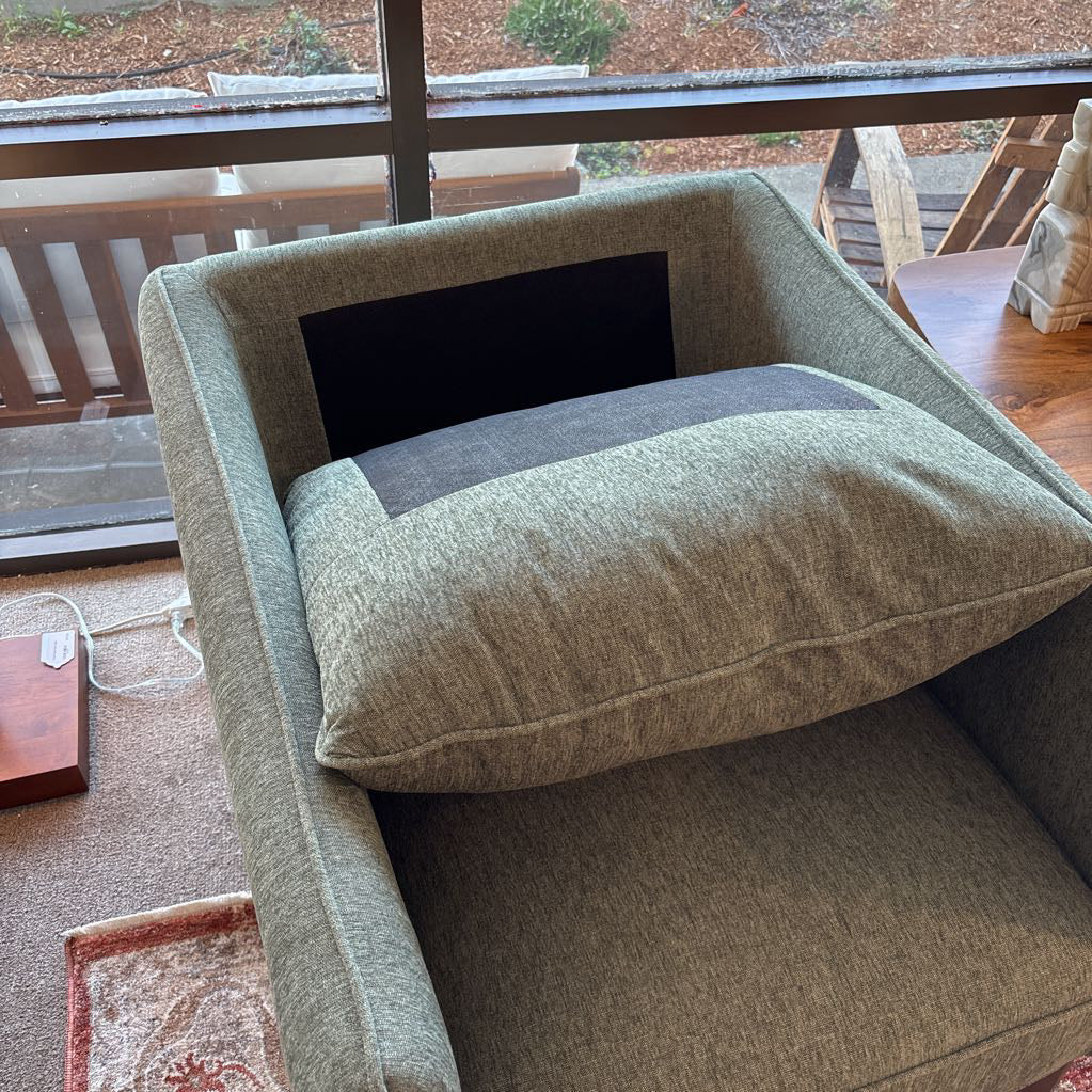 Lithia Eucalyptus Chair