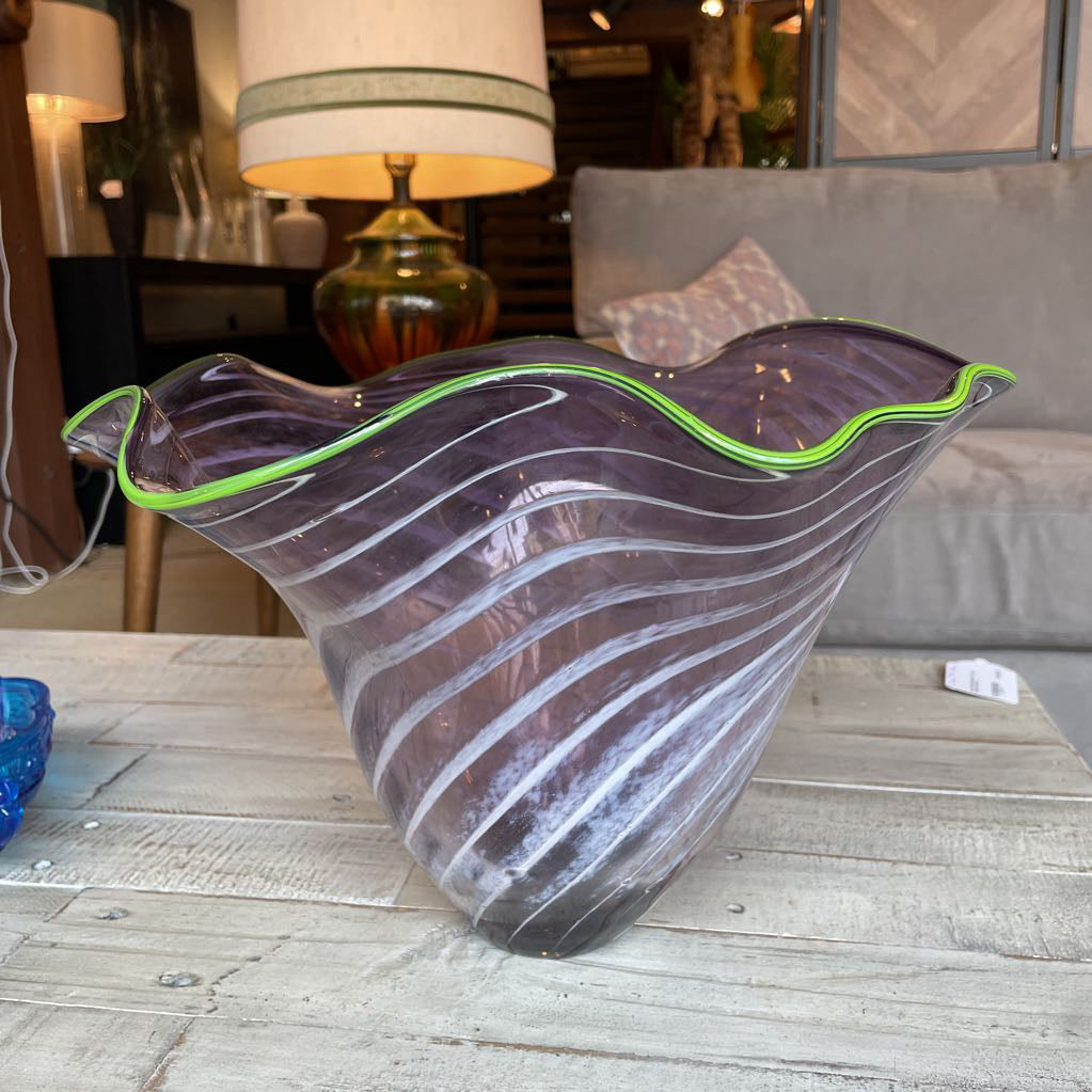 Green Wave Edge Lg. Amethyst Bowl