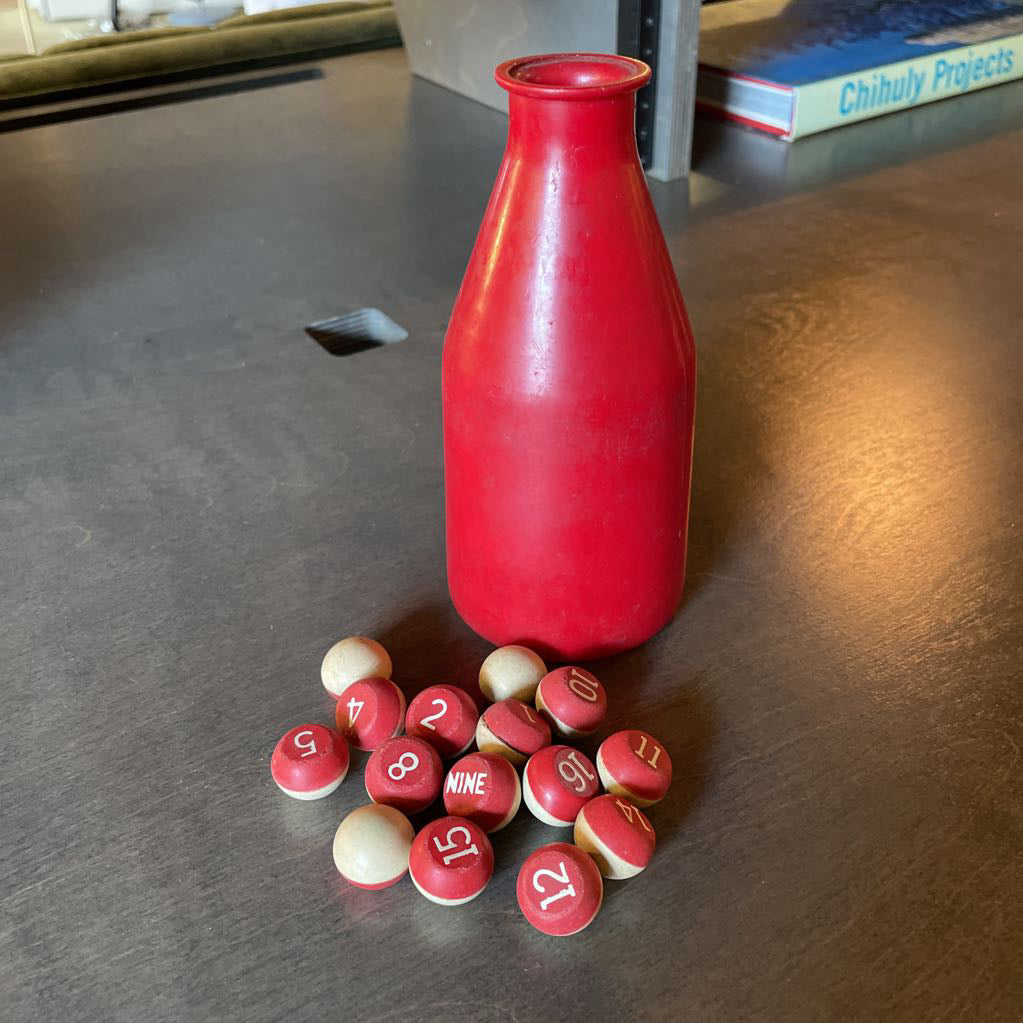 Vintage Pocket Billiards Game(shaker bottle & mini balls)