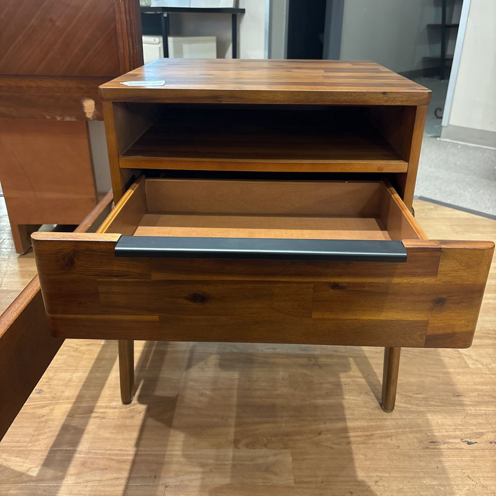 Scandi-Retro Nightstand C NIGHTSTANDS