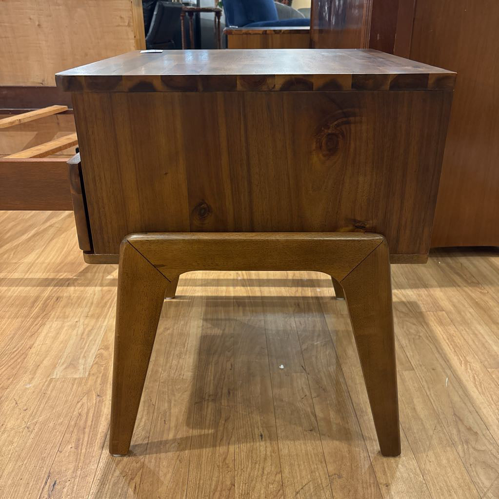 Scandi-Retro Nightstand C NIGHTSTANDS