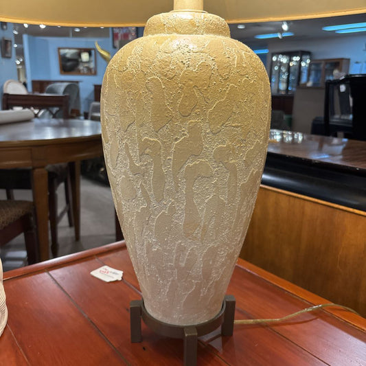 Vintage Cream Ceramic Table Lamp