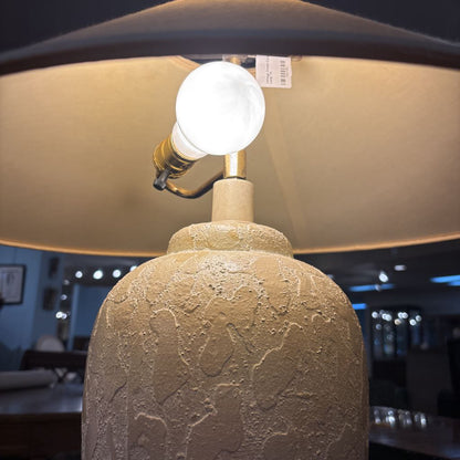 Vintage Cream Ceramic Table Lamp