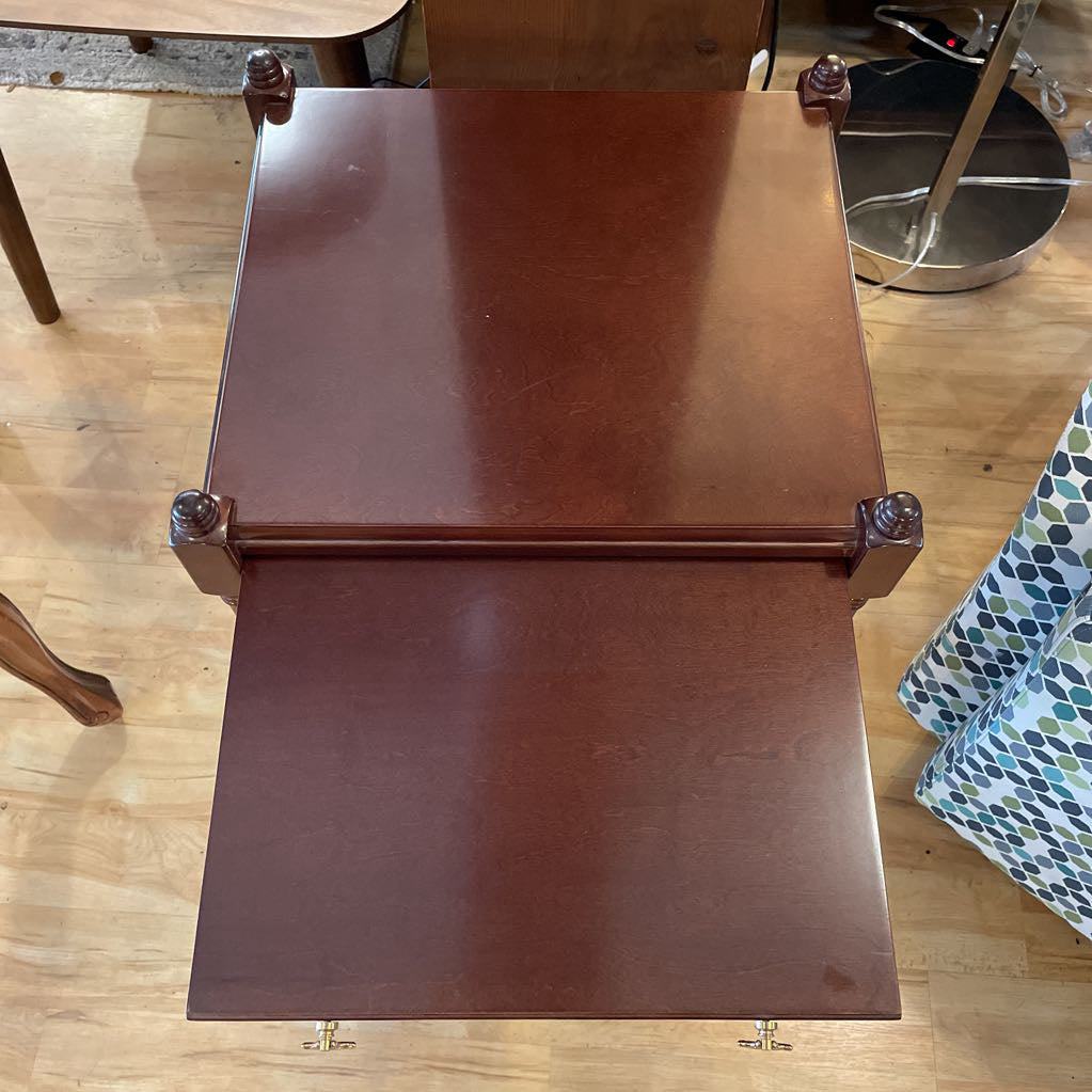 Mahogany Regency End Table w/ Gold Accents C SIDE TABLES