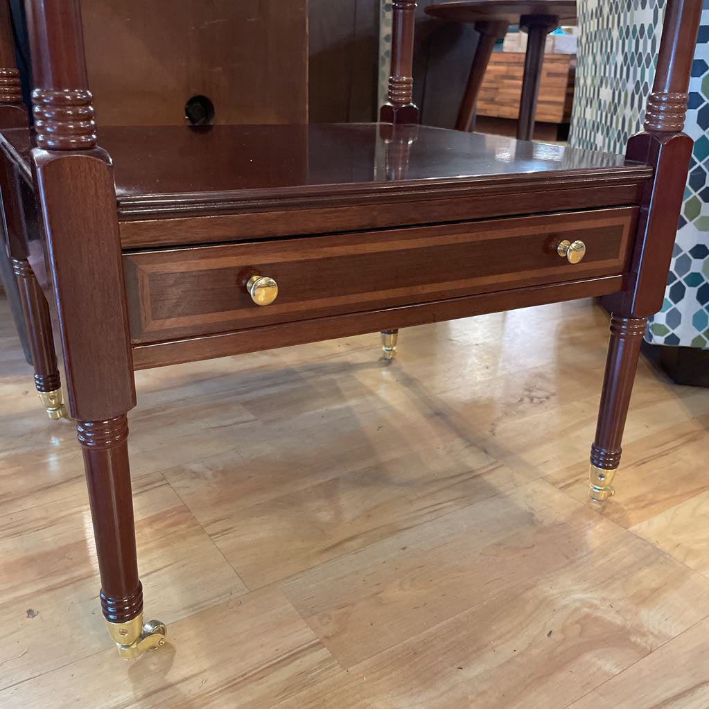 Mahogany Regency End Table w/ Gold Accents C SIDE TABLES