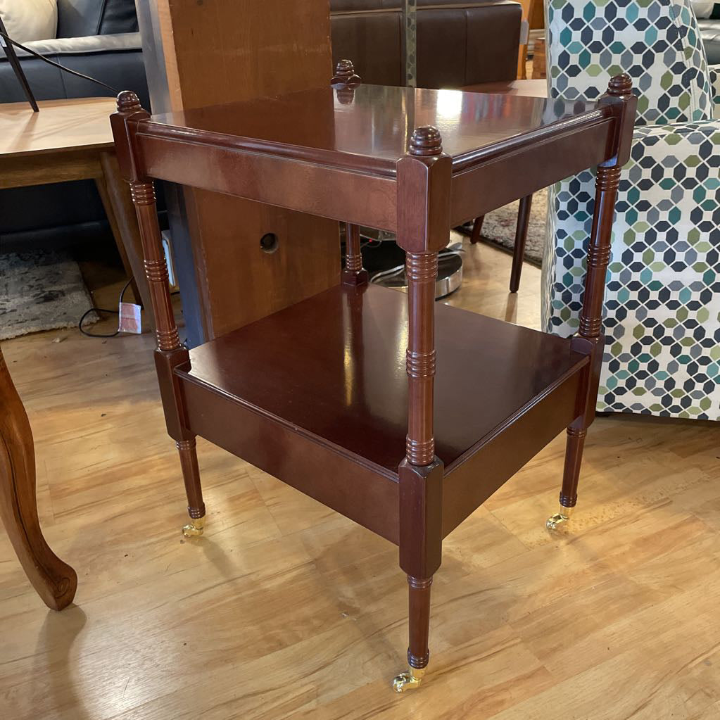 Mahogany Regency End Table w/ Gold Accents C SIDE TABLES