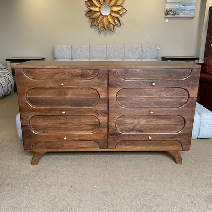 Pirogue Dresser C LOWBOYS