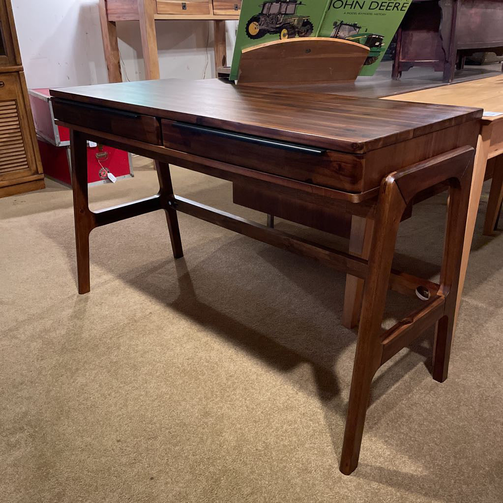 Scandi-Retro Desk