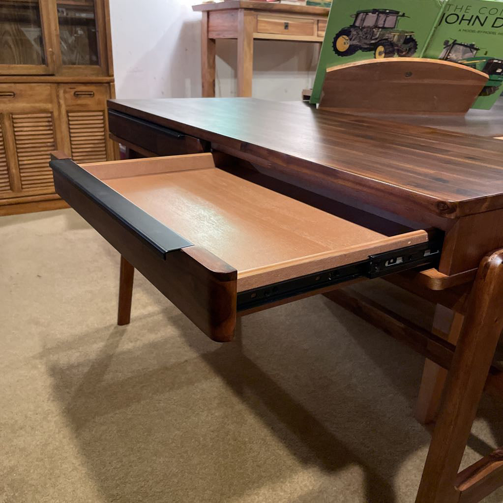 Scandi-Retro Desk