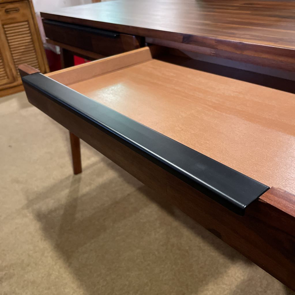 Scandi-Retro Desk