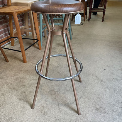 MC Swivel Stool