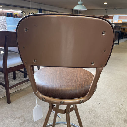 MC Swivel Stool