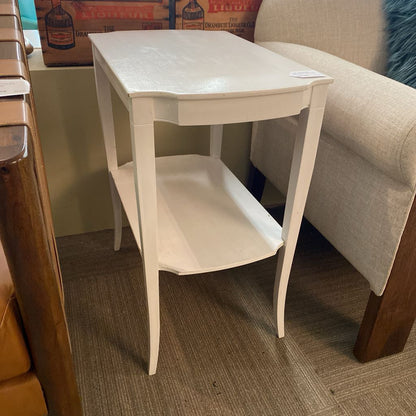 Classic White Side Table w/Shelf C SIDE TABLES