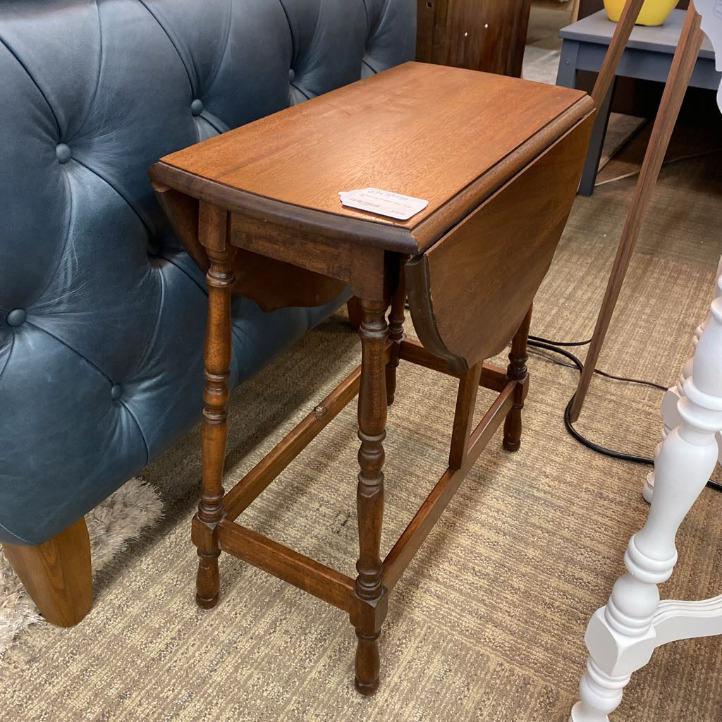 Turned Leg Dropleaf Side Table AS IS)