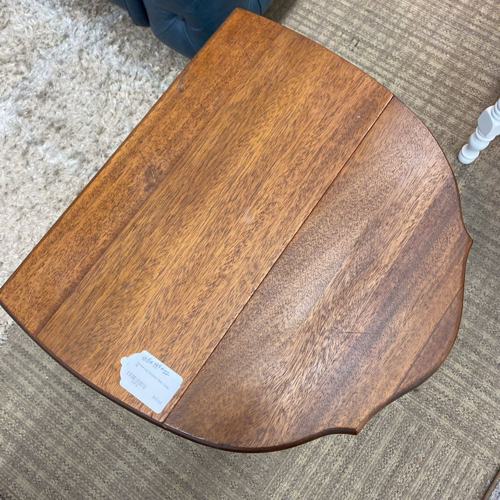 Turned Leg Dropleaf Side Table AS IS)