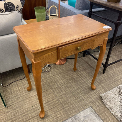Light Wood Cabrio Leg Jewelry Table Vanity