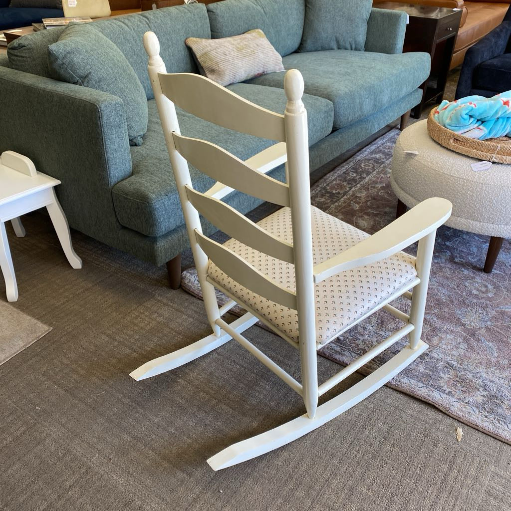 Classic White Ladder Back Rocker U ACCENT CHAIRS